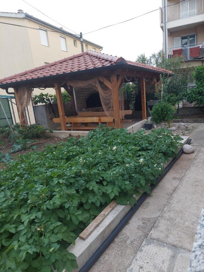 Apartments Jope i Toni Biograd Na Moru Eksteriør billede